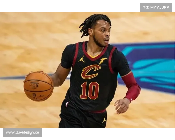 Woj:33岁中锋特里斯坦-汤普森一年合同留在骑士 Woj:33岁中锋特里斯坦-汤普森一年合同留在骑士